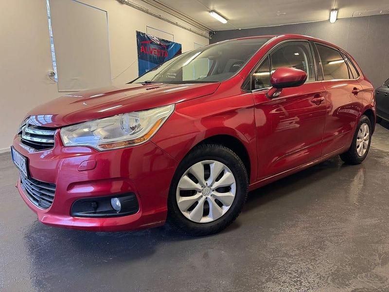 Begagnad Citroën C4 112 HK (82 kW) 2010 Röd Halvkombi
