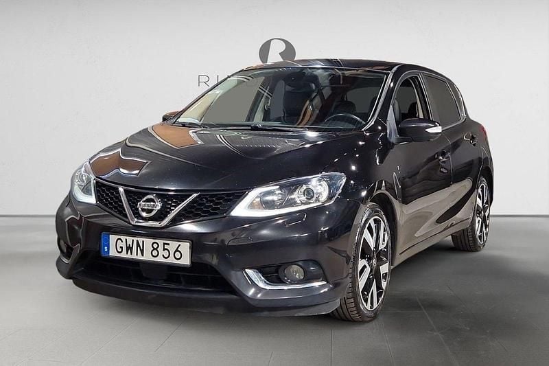 Svart Begagnad 2015 Nissan Pulsar 360º Halvkombi | 79 900 kr - Bild 1/3