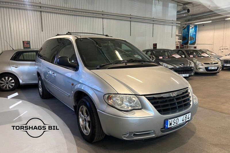 Silver Begagnad 2005 Chrysler Grand Voyager Minibuss | 37 900 kr (Marknadspris) - Bild 1/4