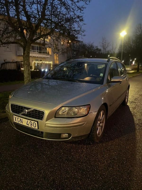 Begagnad 2006 Volvo V50 Kombi | 18 900 kr (Superpris) - Bild 1/4