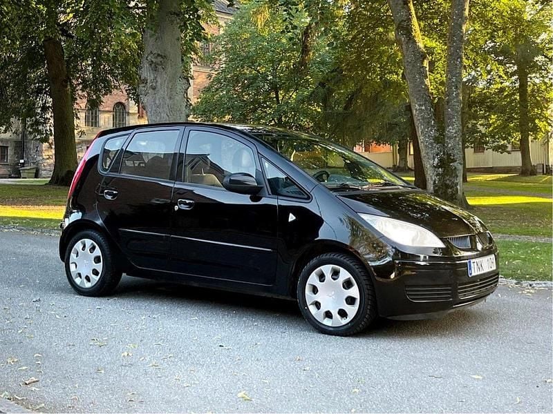 Svart Begagnad 2007 Mitsubishi Colt Halvkombi | 24 000 kr (Marknadspris) - Bild 1/4