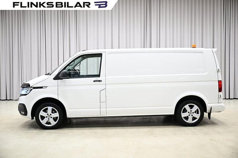 Vit Begagnad 2020 VW T6.1 Van | 348 750 kr (Marknadspris) - Bild 1/4