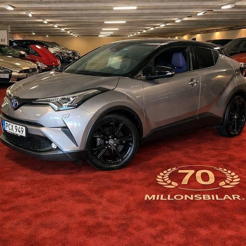 Begagnad Toyota C-HR Style 122 HK (89 kW) 2016 Gråmetallic SUV