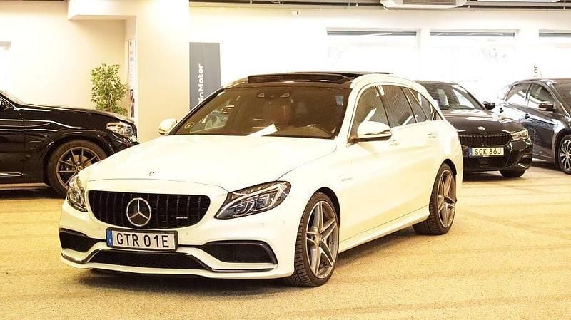 Begagnad Mercedes C63 AMG AMG 476 HK (350 kW) 2018 Vit Kombi