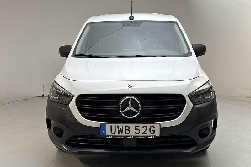 Begagnad Mercedes eCitan 89 kW (122 HK) 2023 Vit