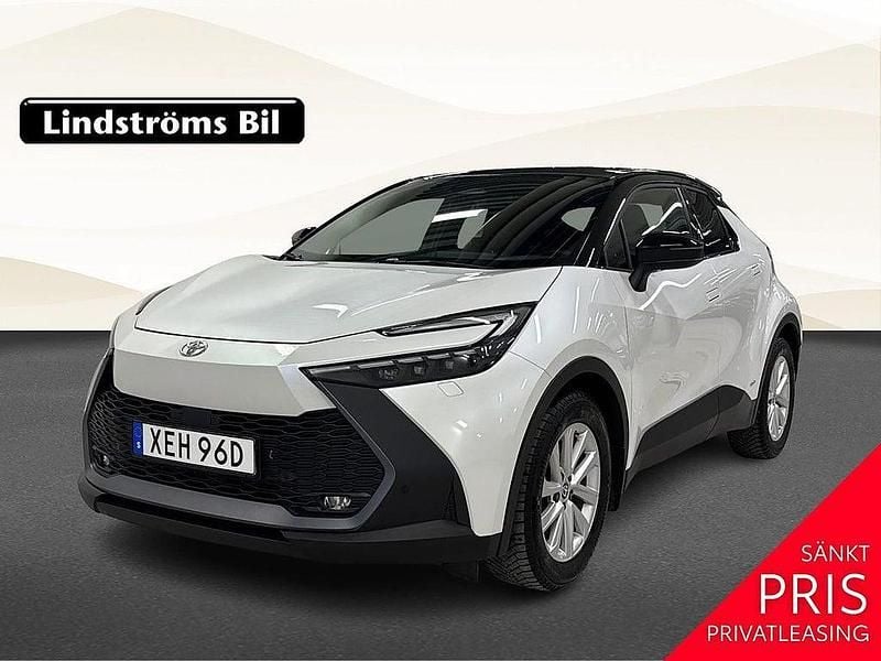 Begagnad Toyota C-HR Style 200 HK (147 kW) 2023 Vit SUV