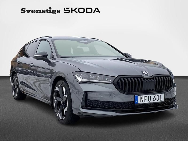 Ny Skoda Superb 2026 Grå Kombi