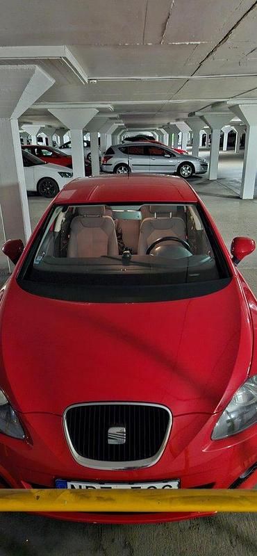 Röd Begagnad 2012 Seat Leon Style Halvkombi | 99 900 kr - Bild 1/4