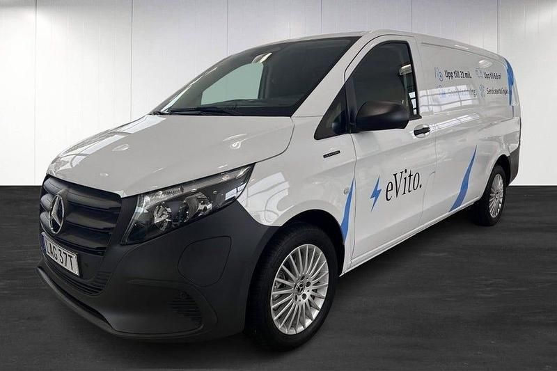 Vit (white) Begagnad 2024 Mercedes e-Vito Minibuss | 537 375 kr (Marknadspris) - Bild 1/4