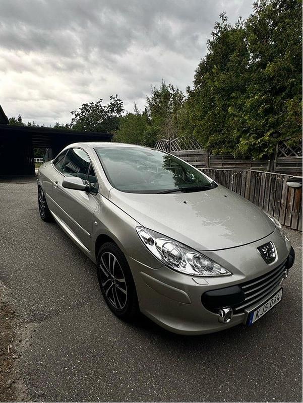 Grå Begagnad 2007 Peugeot 307 CC Cab | 64 000 kr - Bild 1/4