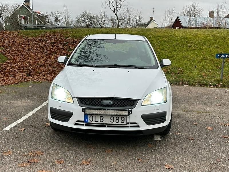 Begagnad 2007 Ford Focus Kombi | 12 000 kr (Bra pris) - Bild 1/4