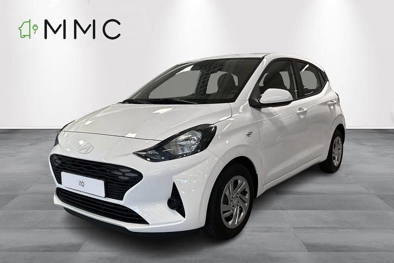 Vit Begagnad 2024 Hyundai i10 Essential Halvkombi | 169 000 kr (Marknadspris) - Bild 1/4