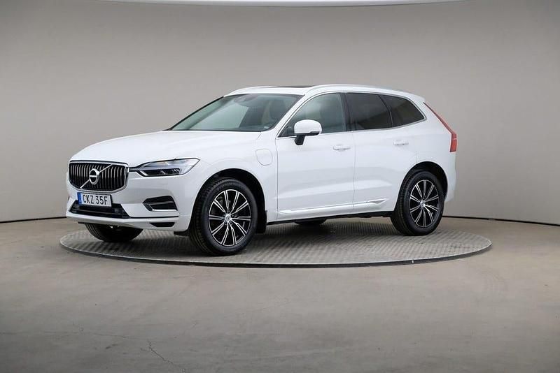 Ice white (solid) Begagnad 2020 Volvo XC60 Inscription SUV | 329 000 kr (Marknadspris) - Bild 1/4