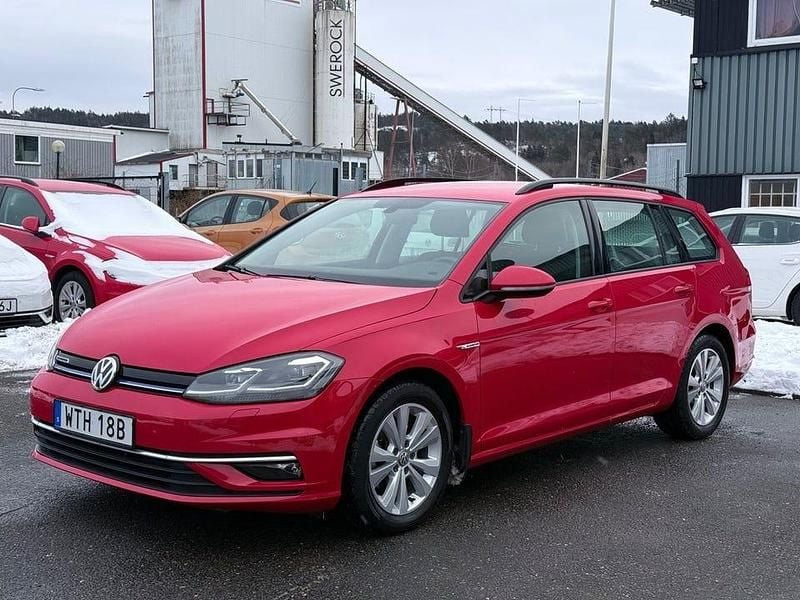 Begagnad VW Golf VII 131 HK (96 kW) 2019 Röd