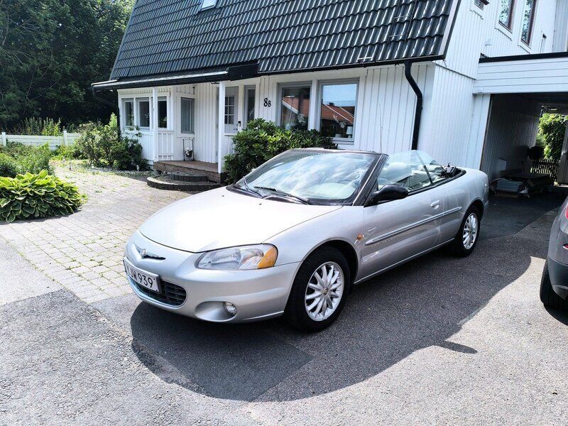 Silver Begagnad 2001 Chrysler Sebring Cabriolet Cab | 57 000 kr - Bild 1/4