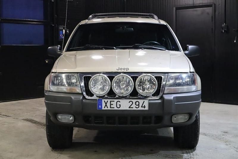 Begagnad Jeep Grand Cherokee 190 HK (139 kW) 2001 Ljusbrun SUV
