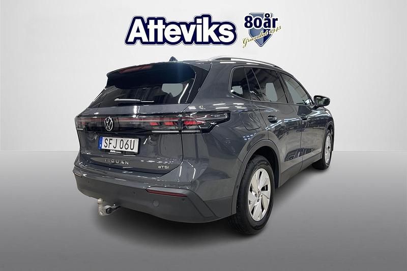 Begagnad VW Tiguan Life 151 HK (111 kW) 2024 Grå SUV