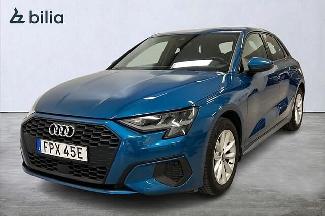 Atollblå metallic Begagnad 2022 Audi A3 Proline | 224 900 kr (Marknadspris) - Bild 1/4