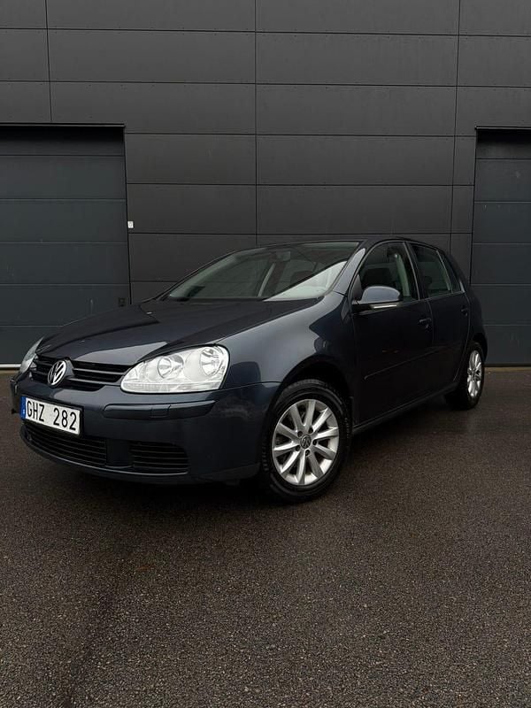 Begagnad 2008 VW Golf VI Halvkombi | 43 900 kr (Marknadspris) - Bild 1/4
