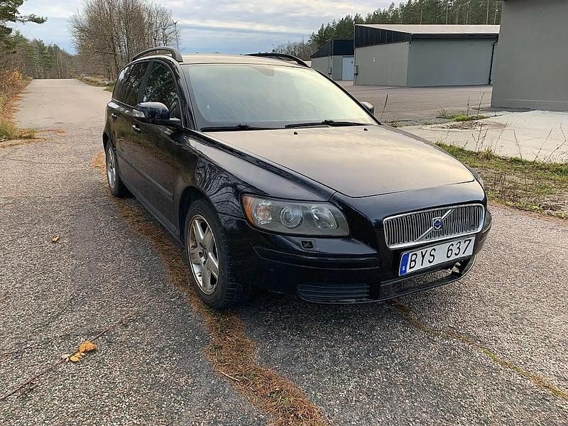 Begagnad Volvo V50 Kinetic 136 HK (100 kW) 2007 Svart Kombi