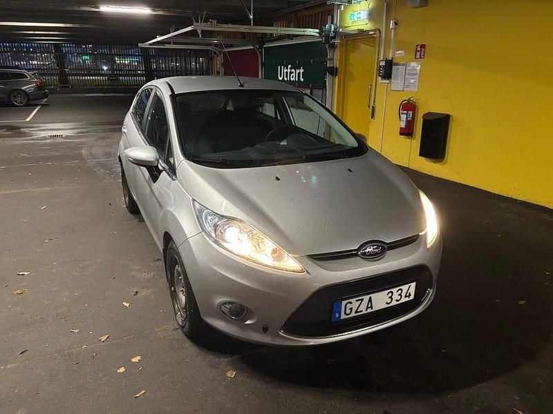 Begagnad 2012 Ford Fiesta Halvkombi | 27 500 kr (Superpris) - Bild 1/4