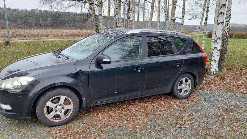 Svart Begagnad 2010 Kia Ceed Sportswagon Kombi | 12 500 kr (Dyr) - Bild 1/4