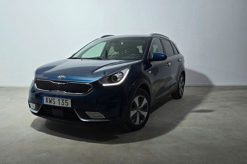 Blå Begagnad 2017 Kia Niro Advance SUV | 129 300 kr (Marknadspris) - Bild 1/3