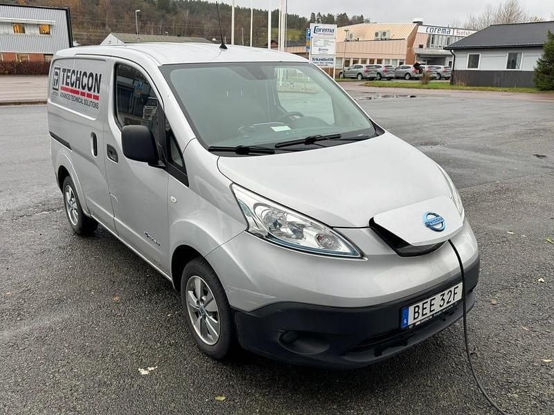 Begagnad 2019 Nissan e-NV200 Van | 109 000 kr (Marknadspris) - Bild 1/2