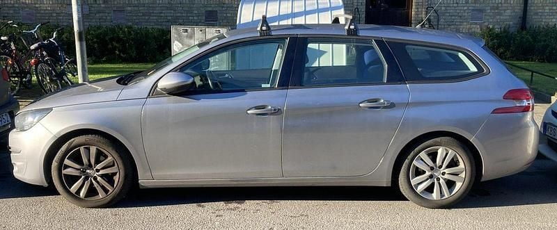 Grå Begagnad 2014 Peugeot 308 Active Kombi | 80 250 kr (Superpris) - Bild 1/4