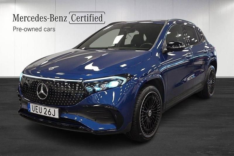 Blå Begagnad 2024 Mercedes EQA250+ AMG SUV | 499 000 kr (Lite dyr) - Bild 1/4