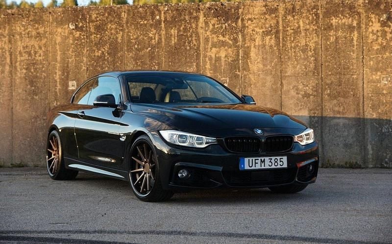 Svart Begagnad 2014 BMW 435 M Sport Cab | 289 900 kr (Superpris) - Bild 1/4