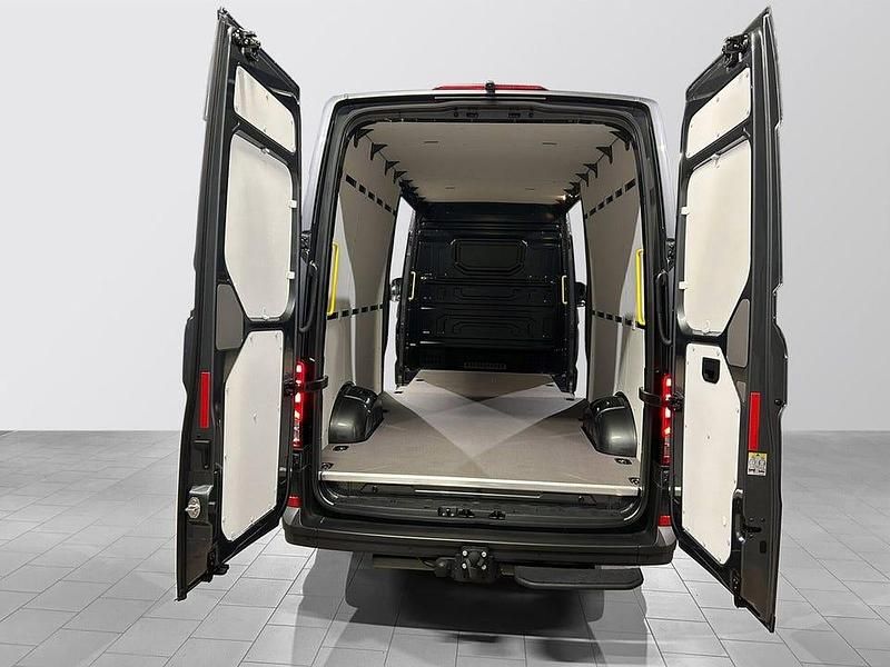 Ny VW Crafter 177 HK (130 kW) 2025 Gråmetallic Van