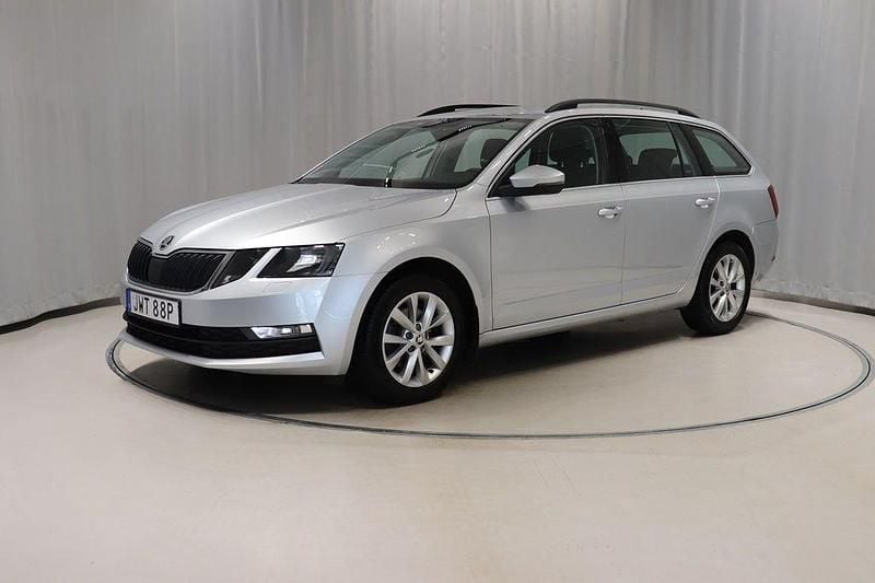 Silver Begagnad 2020 Skoda Octavia Kombi | 159 800 kr (Marknadspris) - Bild 1/4