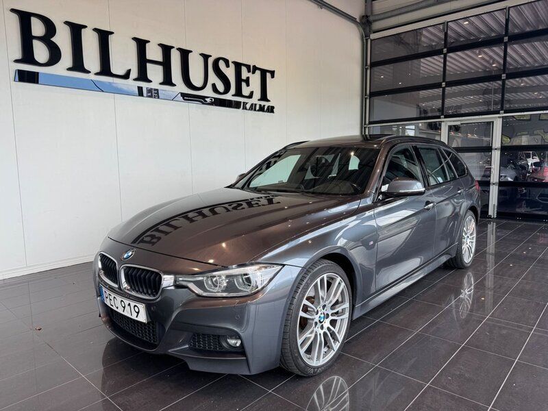 Grå Begagnad 2017 BMW 330 M Sport Kombi | 249 900 kr (Lite dyr) - Bild 1/4