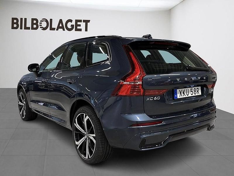Begagnad Volvo XC60 Plus 349 HK (256 kW) 2024 Blå SUV