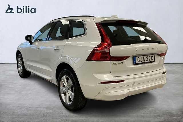 Begagnad Volvo XC60 Core 253 HK (186 kW) 2023 Vit SUV