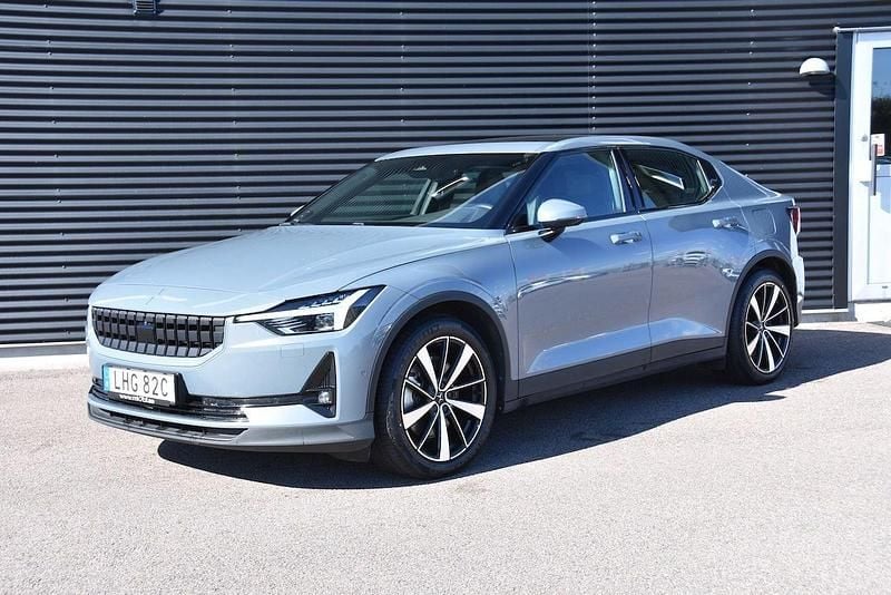 Grå Begagnad 2020 Polestar 2 Plus Sedan | 319 900 kr (Marknadspris) - Bild 1/4
