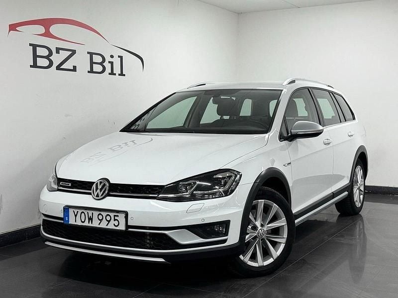 Vit Begagnad 2018 VW Golf Alltrack Kombi | 184 900 kr (Marknadspris) - Bild 1/4
