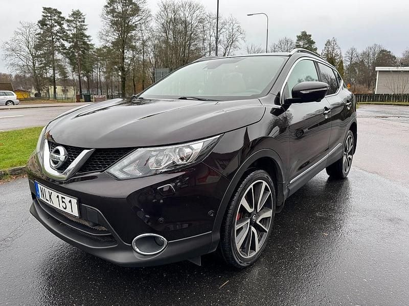 Lila Begagnad 2014 Nissan Qashqai SUV | 89 900 kr (Marknadspris) - Bild 1/4