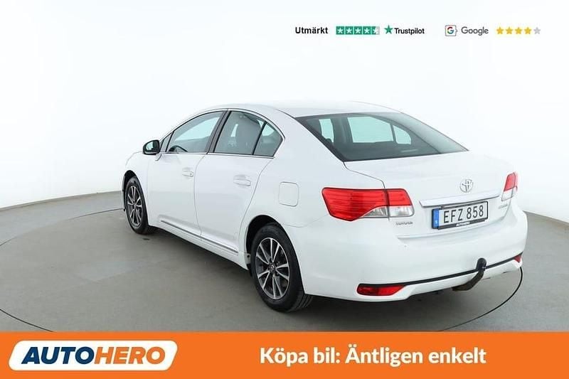 Begagnad Toyota Avensis Active 148 HK (108 kW) 2014 Vit Sedan