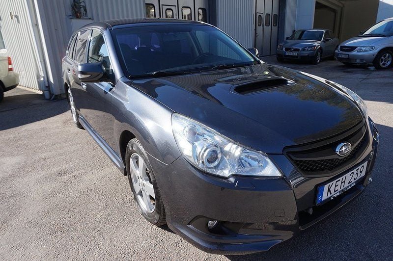 Begagnad Subaru Legacy 150 HK (110 kW) 2009 Mörkgrå (grå) Kombi