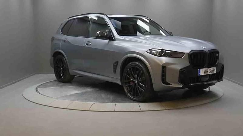 Grå Begagnad 2024 BMW X5 M Sport SUV | 1 119 000 kr - Bild 1/1