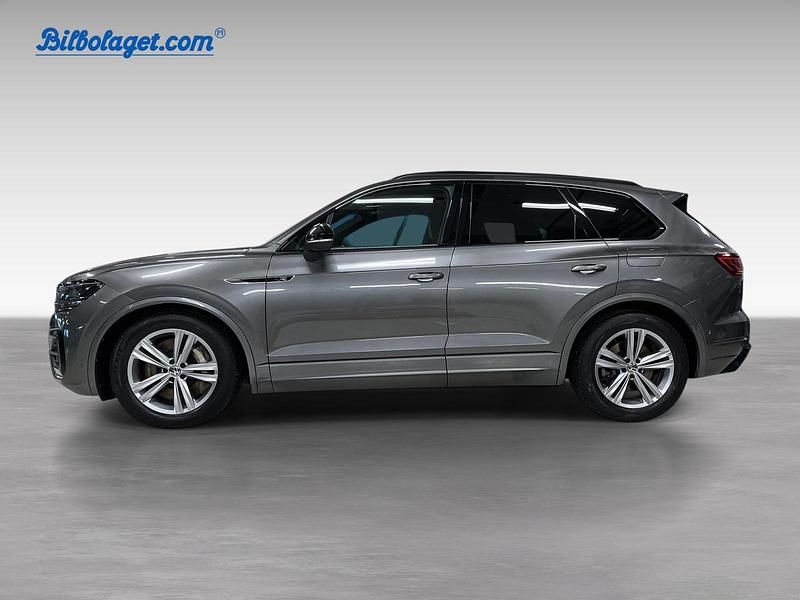 Begagnad VW Touareg R 468 HK (344 kW) 2021 Grå SUV