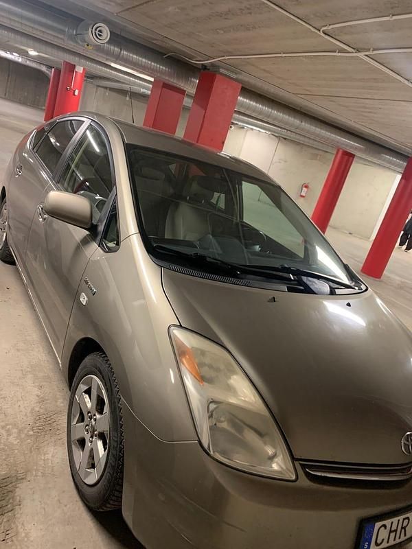 Begagnad 2005 Toyota Prius Halvkombi | 55 000 kr (Superpris) - Bild 1/3