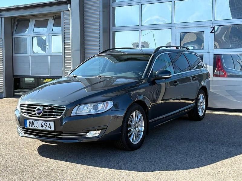 Begagnad Volvo V70 Momentum 181 HK (133 kW) 2014 Grå Kombi