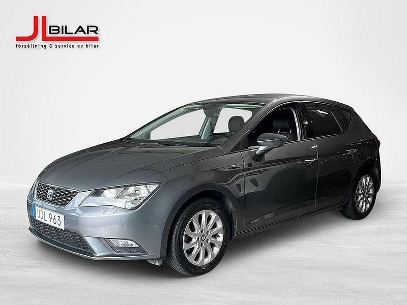 Mörkgrå (grå) Begagnad 2016 Seat Leon Halvkombi | 149 900 kr (Marknadspris) - Bild 1/4