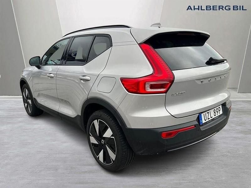 Begagnad Volvo EX40 Plus 188 kW (256 HK) 2024 Silver SUV