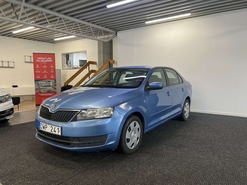 Blå Begagnad 2013 Skoda Rapid Halvkombi | 49 900 kr (Marknadspris) - Bild 1/4