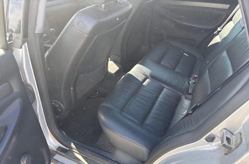 Begagnad Audi A4 180 HK (132 kW) 2001 Sedan