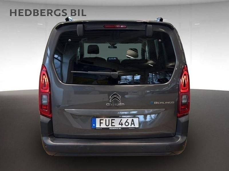 Begagnad Citroën e-Berlingo 100 kW (136 HK) 2023 Grå Minibuss
